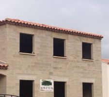 Et voil&agrave; les appuis de fen&ecirc;tres ...