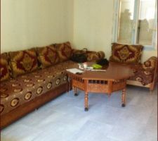 Is'agit du salon pas encore acheté le salon donc ancien salon marocain