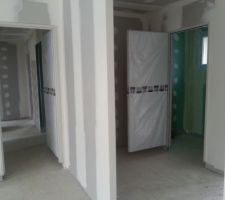 Couloir, vestiaire, wc