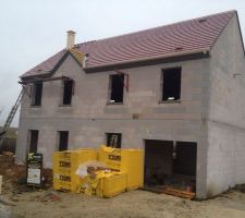 Enfin la toiture est arrivee