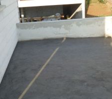 La chape de la terrasse du R 1