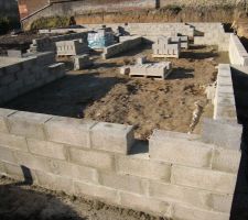 élévation du vide sanitaire vue du côté salon (baie d'angle)