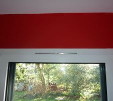 Porte &agrave; abattant, il faudra que le constructeur m'explique comment on fixe la bouche d'entr&eacute;e VMC. SUPER REFLECHI encore une fois ! Mais que fait l'architecte ?