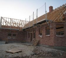 &eacute;chafaudages de s&eacute;curit&eacute; sur l'ensemble de la maison