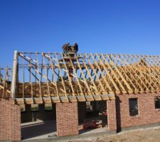 Charpente sur la fa&ccedil;ade arri&egrave;re