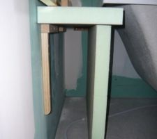 Salle de bain, coffrage de la baignoire, avec r&eacute;servation sur les plateaux de la hauteur d'un carreau