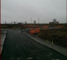 Goudron pos&eacute; a angerville.