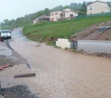 Avant la r&eacute;alisation de la route il y a un mois 
a chaque orage mais la encore tout va bien