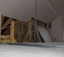 Jonction isolant : rampants / mur inexistante