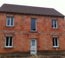 La menuiserie posée, même la porte de garage