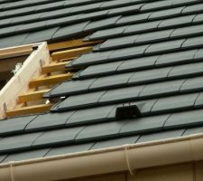 Tuile de ventilation et preparation au Velux