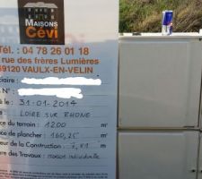 Permis de construire délivré le 31 janvier 2014 comme vous pouvez le constater.