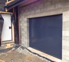 Et 1 belle porte sectionnelle pr le garage, 1 !