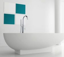 Baignoire et robinet