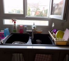 Ma fameuse cuisine (comme mes filles me le disent "c'est bon maman t'es contente de ta Grande Cuisine")
Il est top mon mitigeur