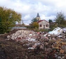 Suite du terrassement et Démolition : Ce qu'il reste de l'atelier