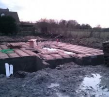 Fondations : Vide Sanitaire (4 rangs et hourdis bois)
