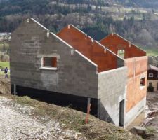 Fin de ma&ccedil;onnerie, vue avant remblais