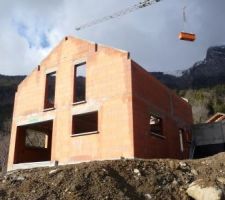 Fin de ma&ccedil;onnerie, vue avant remblais