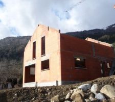 Fin de ma&ccedil;onnerie, vue avant remblais