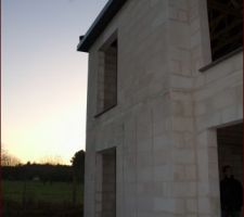 Seuils de portes et de fenêtres .