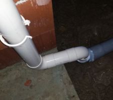 Coude &eacute;vacuation arri&egrave;re de la maison