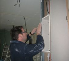 Creation de niches dans le couloir