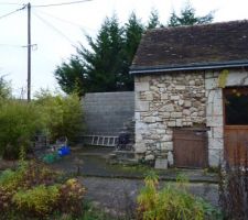 Vue de face maison   dalle terrasse