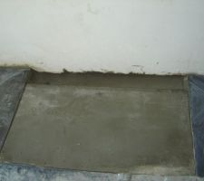 La douche &agrave; l'italienne, en cours de r&eacute;alisation.