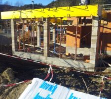 Construction de la terrasse et des arcades.