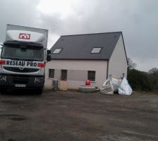 La cuisine arrive!!