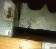 Démontage pour trouver la fuite.