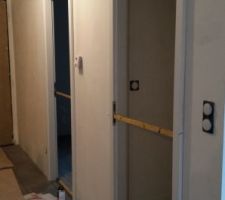 Montage des portes en cours