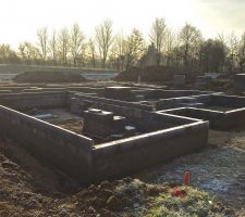 Elevation du vide sanitaire-Ca prend forme...