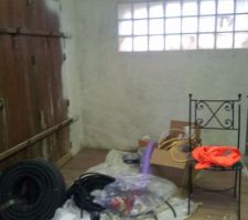 Notre habitation garage depuis 2 ans et demi, sans ERDF sans télécom... merci MAT ! nous deviosn recevoir la maison en 6 mois disait le commercial. Le bébé devait naitre dans la nouvelle maison et mon fils a 2 ans maintenant