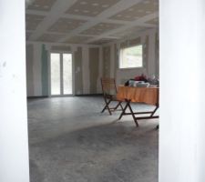 Salet&eacute; g&eacute;n&eacute;ralis&eacute;e sols, vitrages et menuiseries &agrave; la r&eacute;ception.