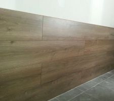 Debut pose parquet au mur de ma chambre