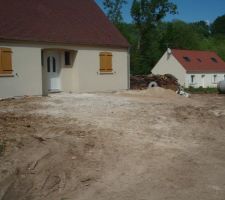 Terrain nivel&eacute;, on peut enfin entrer n&ocirc;tre voiture dans n&ocirc;tre cour