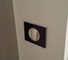 Interrupteurs

Marque : Legrand
Gamme : C&eacute;liane
Plaque en verre graphique