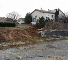 Démolition du mur d entrée
Et terrassement terrain