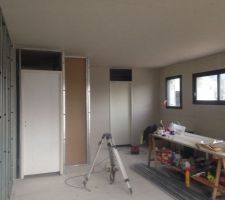 Futur cuisine il manque la cloison pour fermer le cellier