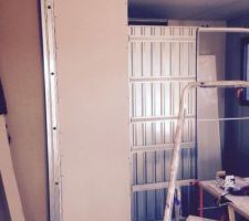 Mise en place porte galandage