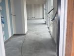 Carrelage en entrant depuis la cuisine d'été