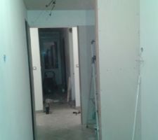 Ossature du placard de l'entrée