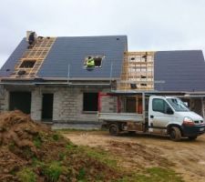 Couverture a 60% de ce coté debut de la pose du 1er velux