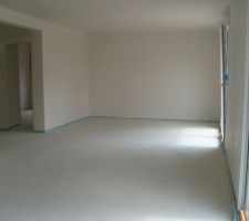 Chape dans le salon, le hall et la chambre