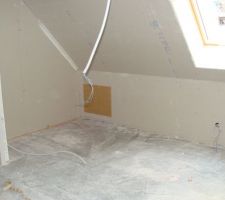 Chambre 2 la plus grde mais pas evident a prendre la photo!!!