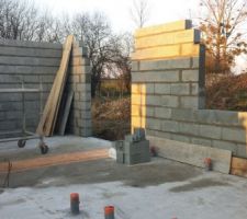 Vue fen&ecirc;tre cuisine et baie vitr&eacute;e