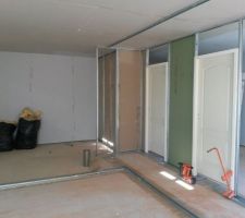 Pose des cloisons et portes