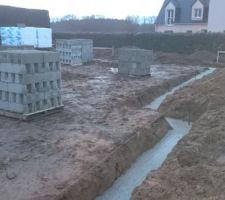 Fondations coulées - Vue de derrière le garage